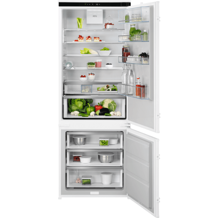 AEG  7000 GreenZone Fridge Freezer | NSC7G752ES