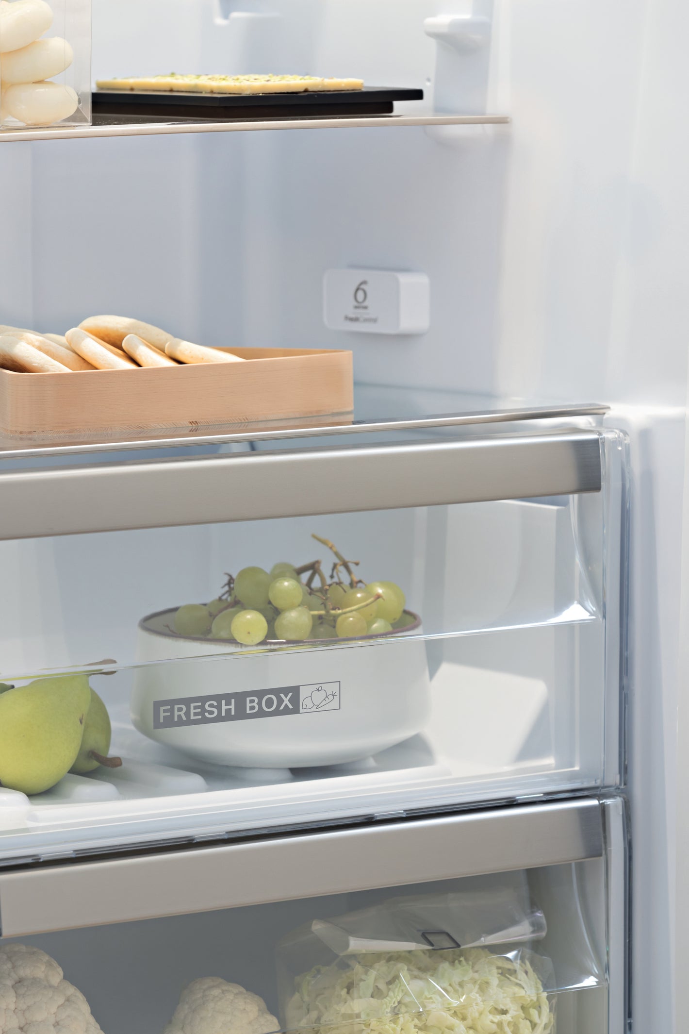 Whirlpool Freestanding Larder Fridge | SW8AM2CXARL2