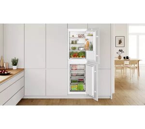 Bosch Series 2 Integrated 50/50 Fridge Freezer Sliding Hinge White | KIN85NSE0G