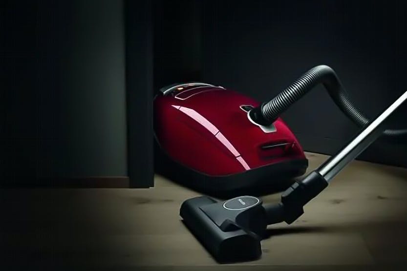 Miele Complete C3 Powerline Bagged Cylinder Vacuum Cleaner