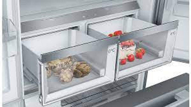 BOSCH Serie 8 American Style Fridge Freezer | KFF96PIEP